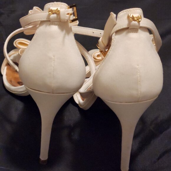 Ted Baker white heels with bow - Picture 9 of 15